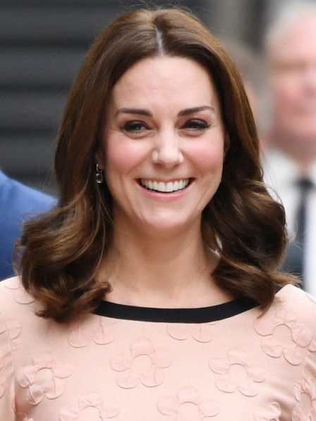Elegant Curly Shoulder Length Kate Middleton Celebrity Wigs